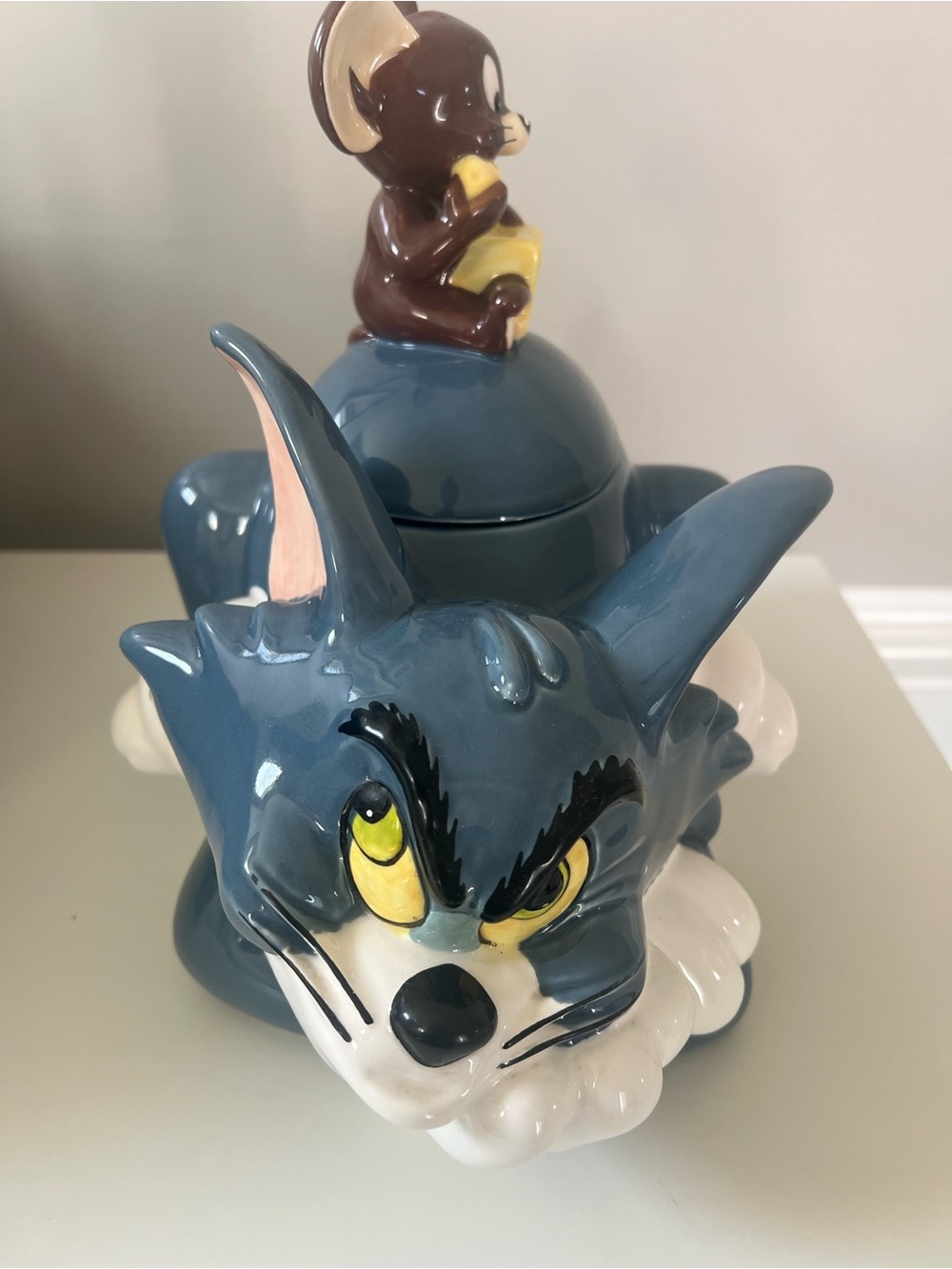 Vintage 1997 Tom & Jerry Cookie Jar Warner Bros Studio Store Cartoon Ceramic
